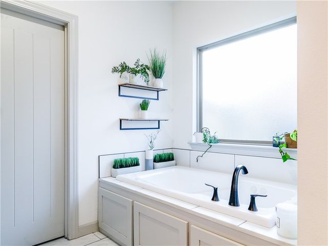 820 Bob Glen Circle, Centerton, AR 72719