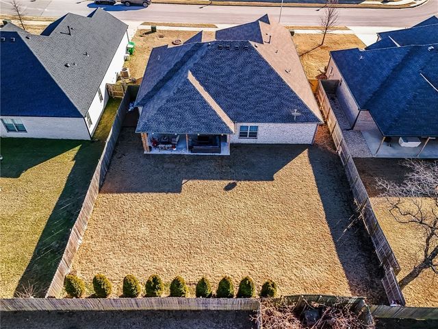 820 Bob Glen Circle, Centerton, AR 72719