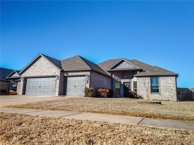 820 Bob Glen Circle, Centerton, AR 72719