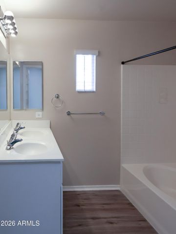 2450 W GLENROSA Avenue 27, Phoenix, AZ 85015
