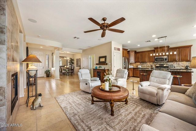 292 S San Luis Rey Trail, Casa Grande, AZ 85194