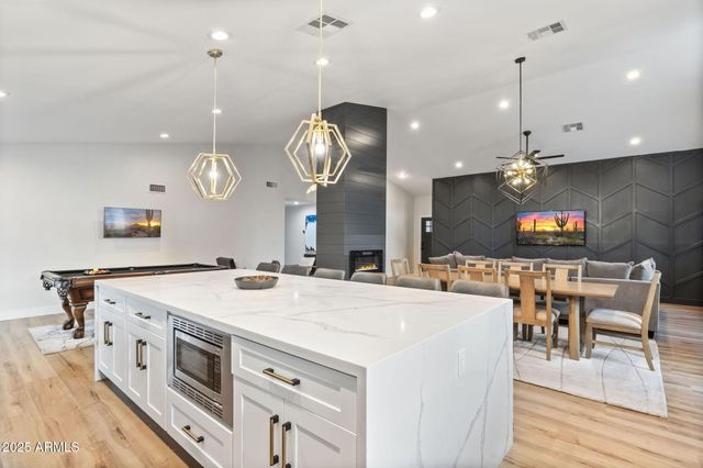 5426 E Sandra Ter Terrace, Scottsdale, AZ 85254