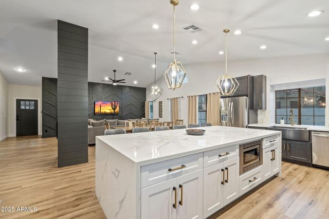 5426 E Sandra Ter Terrace, Scottsdale, AZ 85254