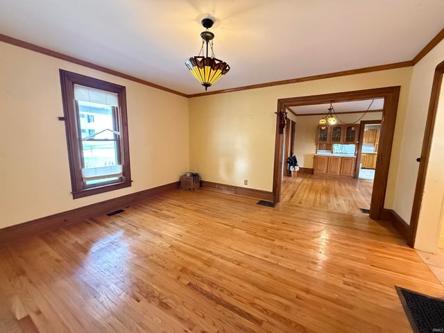 206 S Mountain, Lagrange, IN 46761
