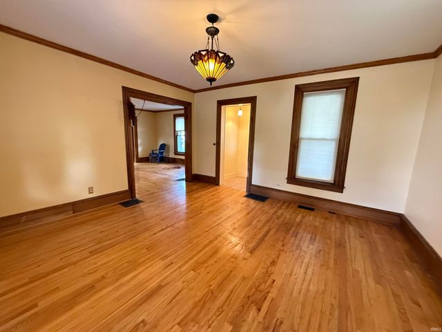 206 S Mountain, Lagrange, IN 46761