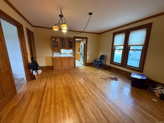206 S Mountain, Lagrange, IN 46761