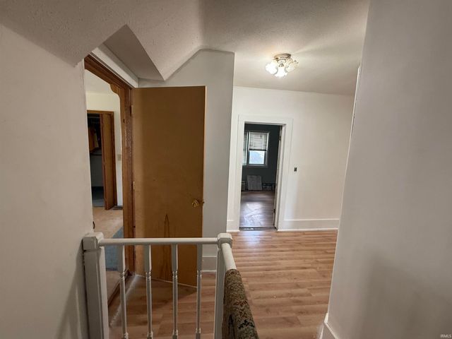 206 S Mountain, Lagrange, IN 46761