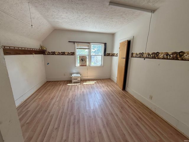 206 S Mountain, Lagrange, IN 46761