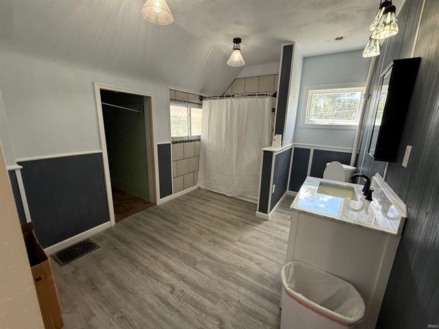 206 S Mountain, Lagrange, IN 46761