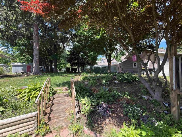206 S Mountain, Lagrange, IN 46761
