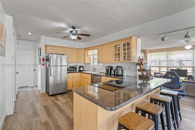 1482 NE 175th St, North Miami Beach, FL 33162