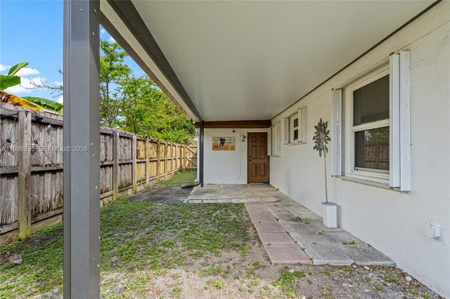 1482 NE 175th St, North Miami Beach, FL 33162