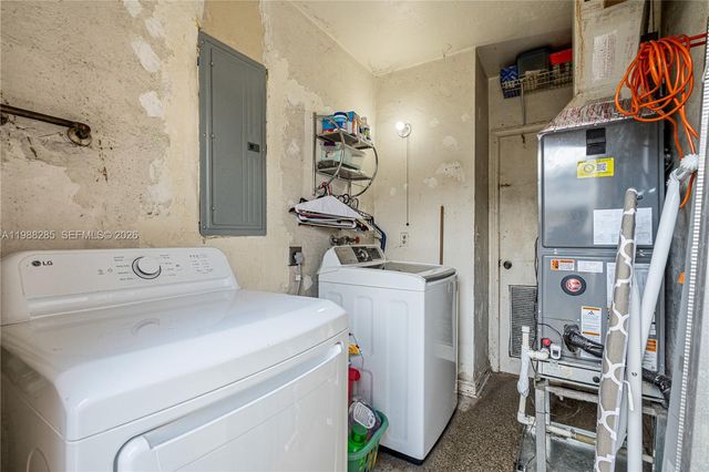 1482 NE 175th St, North Miami Beach, FL 33162