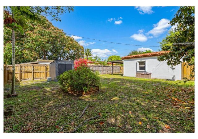 1482 NE 175th St, North Miami Beach, FL 33162