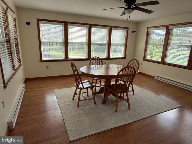 1239 YORK RD, Mechanicsburg, PA 17055