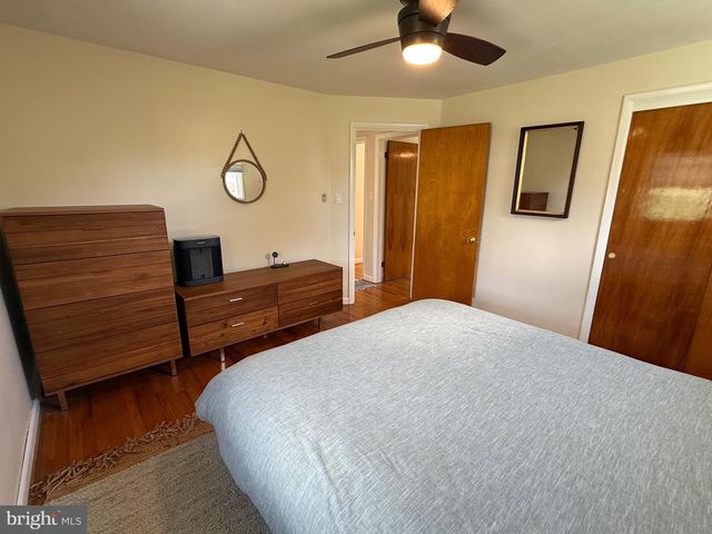 1239 YORK RD, Mechanicsburg, PA 17055