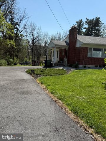 1239 YORK RD, Mechanicsburg, PA 17055