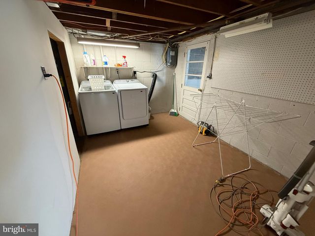 1239 YORK RD, Mechanicsburg, PA 17055