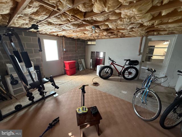 1239 YORK RD, Mechanicsburg, PA 17055