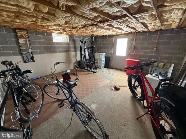 1239 YORK RD, Mechanicsburg, PA 17055