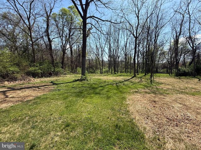 1239 YORK RD, Mechanicsburg, PA 17055
