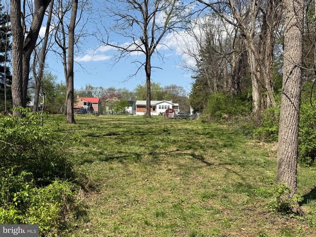 1239 YORK RD, Mechanicsburg, PA 17055