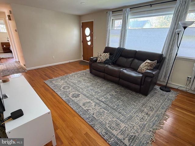 1239 YORK RD, Mechanicsburg, PA 17055