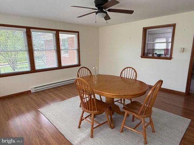 1239 YORK RD, Mechanicsburg, PA 17055