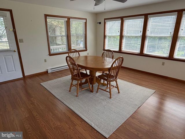 1239 YORK RD, Mechanicsburg, PA 17055