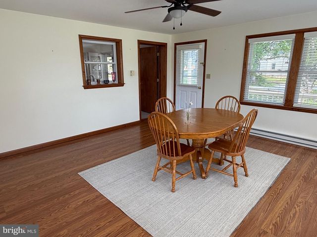 1239 YORK RD, Mechanicsburg, PA 17055