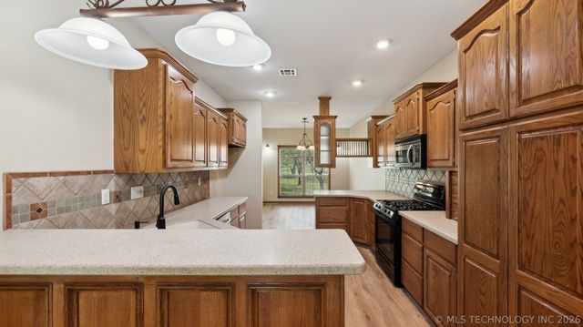 1805 College Park Road, Claremore, OK 74017