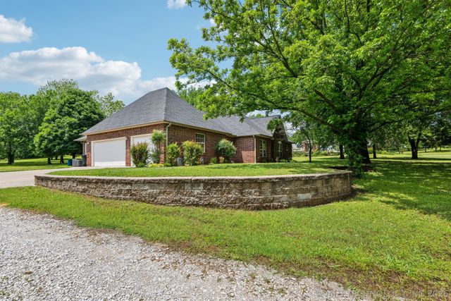 1805 College Park Road, Claremore, OK 74017