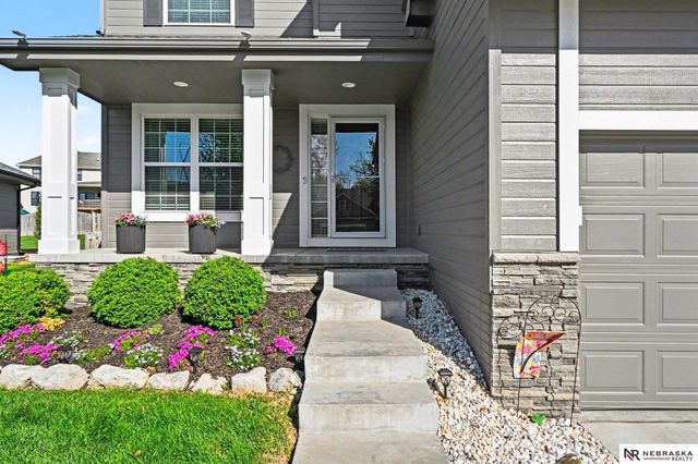 8539 N 169th Street, Bennington, NE 68007