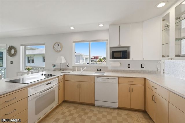 1100 8th AVE S 328H, Naples, FL 34102