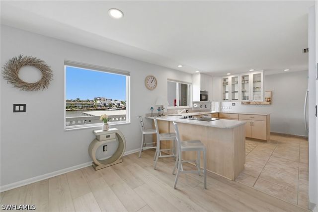 1100 8th AVE S 328H, Naples, FL 34102