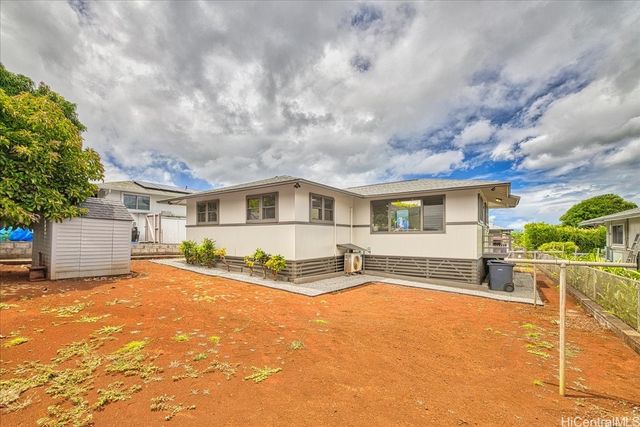 928 Makamua Place, Pearl City, HI 96782