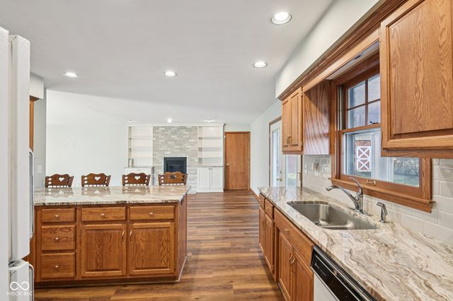 2245 S Clark Road, Shelbyville, IN 46176