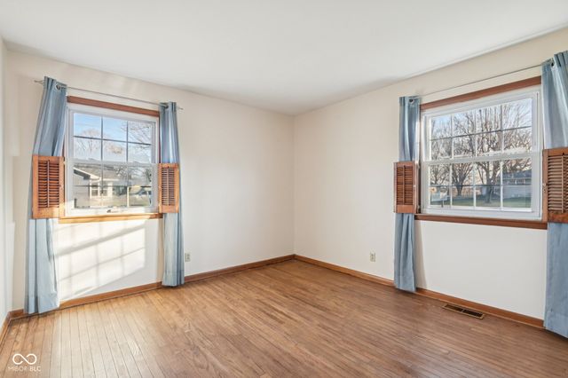 2245 S Clark Road, Shelbyville, IN 46176