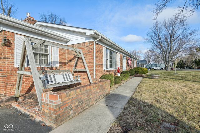 2245 S Clark Road, Shelbyville, IN 46176