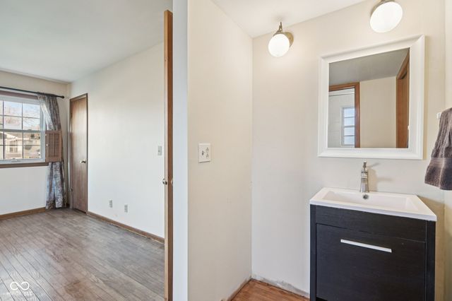 2245 S Clark Road, Shelbyville, IN 46176