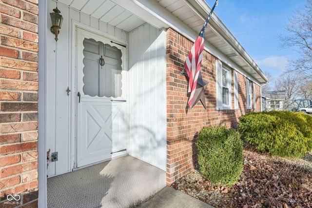 2245 S Clark Road, Shelbyville, IN 46176