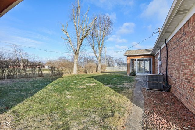 2245 S Clark Road, Shelbyville, IN 46176