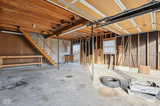 2245 S Clark Road, Shelbyville, IN 46176