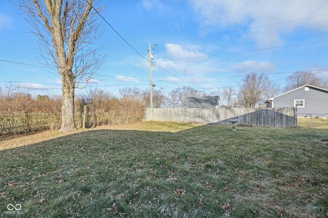 2245 S Clark Road, Shelbyville, IN 46176