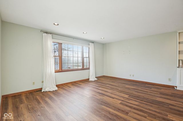 2245 S Clark Road, Shelbyville, IN 46176