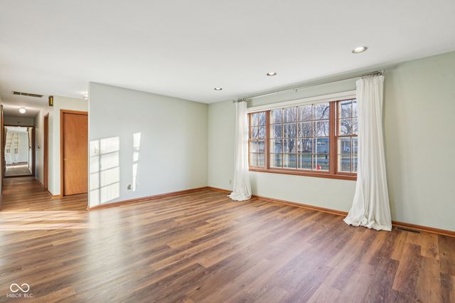 2245 S Clark Road, Shelbyville, IN 46176