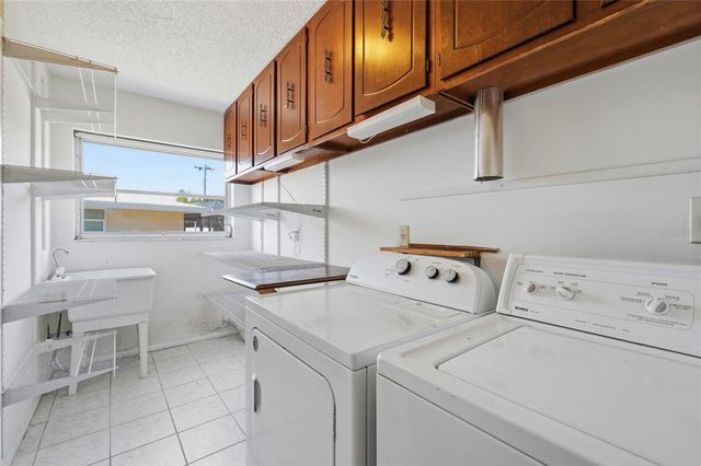 290 MOUNT VERNON DRIVE, Venice, FL 34293