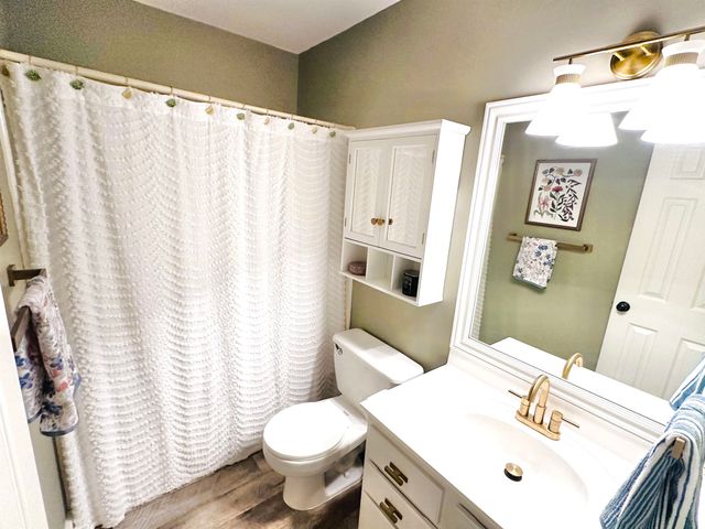 2377 N Lighthouse Cv, Wichita, KS 67205