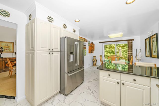 140 Atlantic Avenue 405, Oceanside, NY 11572