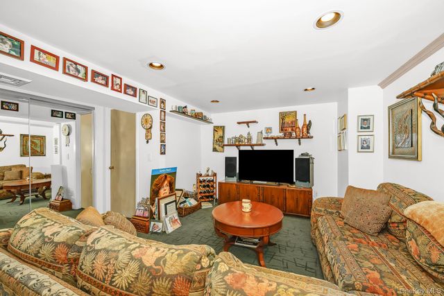 140 Atlantic Avenue 405, Oceanside, NY 11572